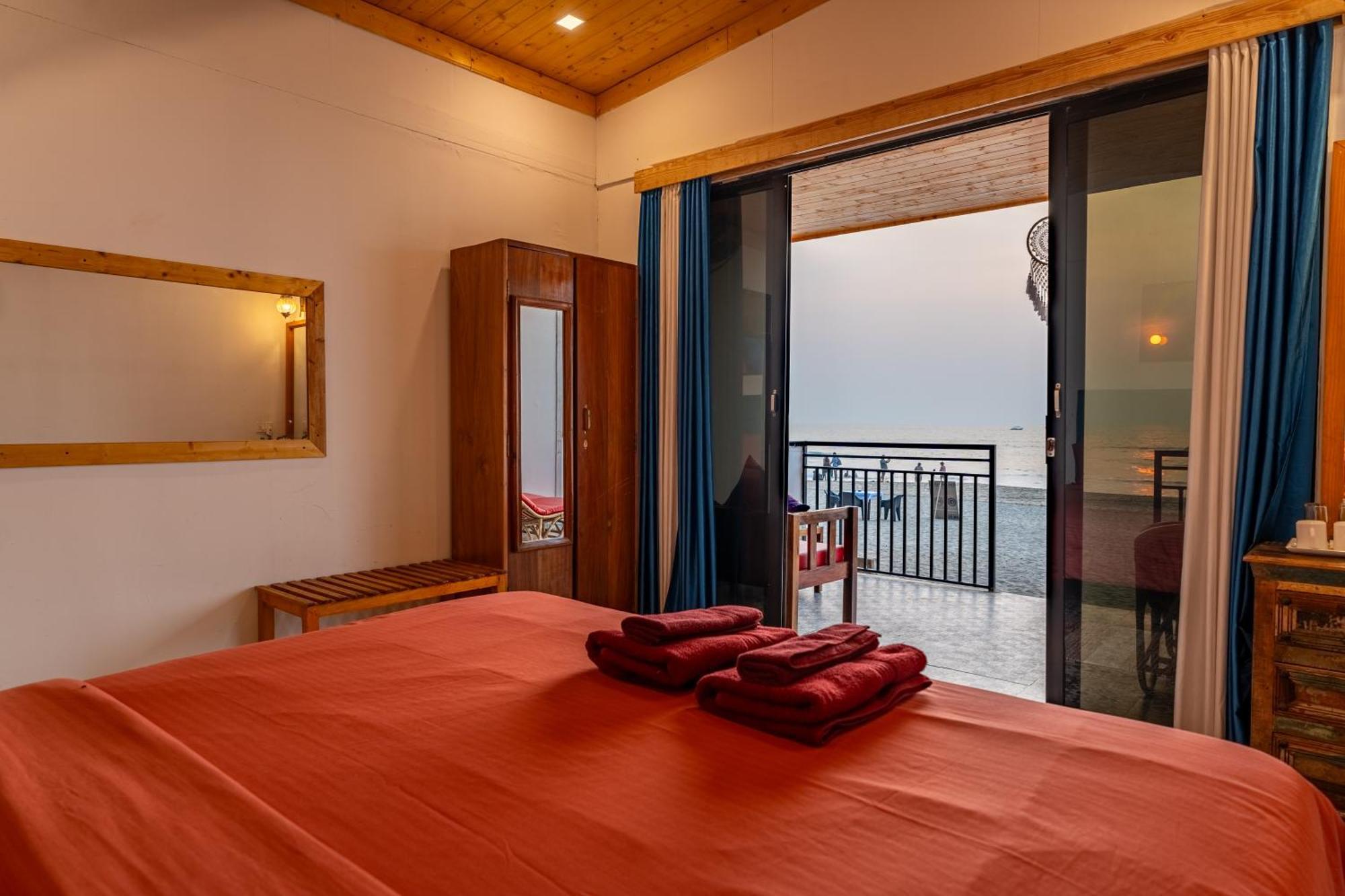 Simrose Hotel Agonda Buitenkant foto